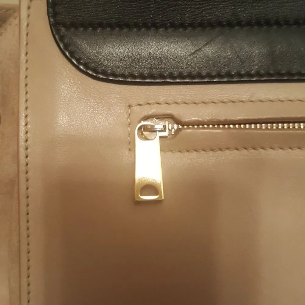 ‎CELINE Trapeze Leather Black Taupe Handbag - Large